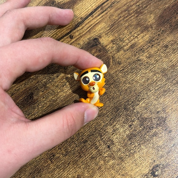 Disney Doorables Series 9: Tigger Sings from Pooh's Heffalump Movie - Picture 1 of 6